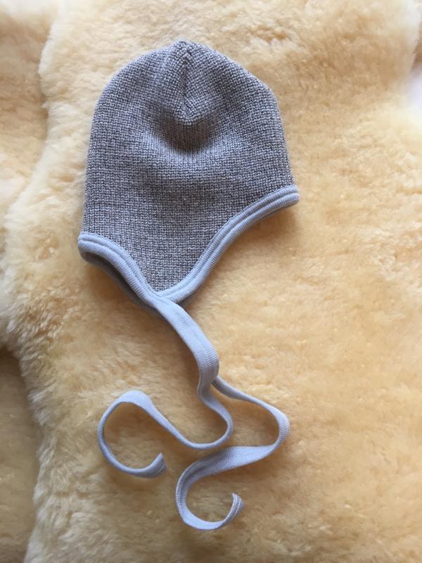 Schurwollmütze mit Ohrklappen